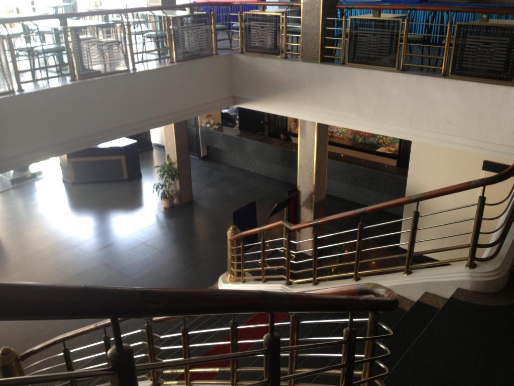 Sinthavee Hotel Phuket Exterior foto